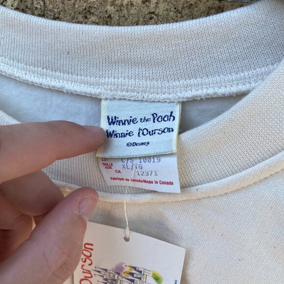 BNWT Vintage 1991 Disney Winnie The Pooh Embroidered Crewneck Sweater XL - Picture 6 of 8